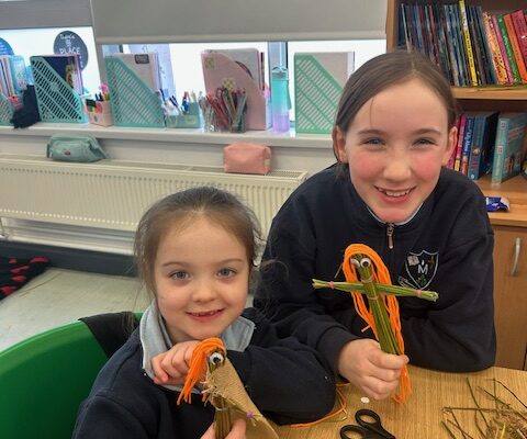 St Brigid’s Crosses agus Brídeogs